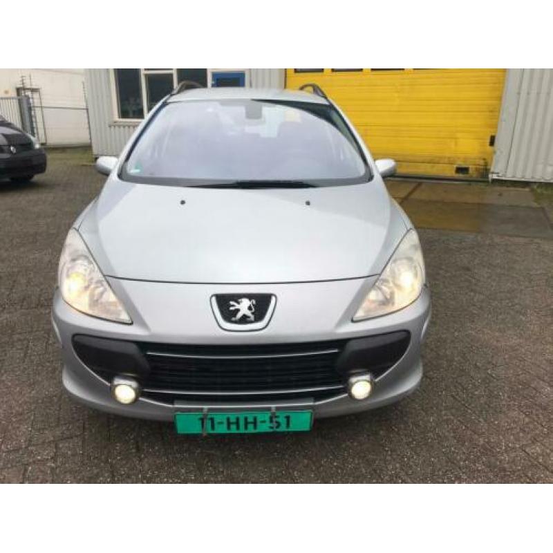 Peugeot 307 1.6hdi 66kw clima Navi pdc BPM km nap