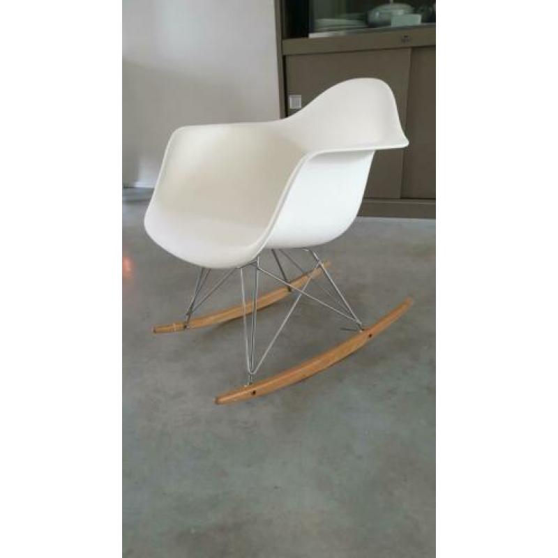 Eames RAR schommelstoel (imitatie)