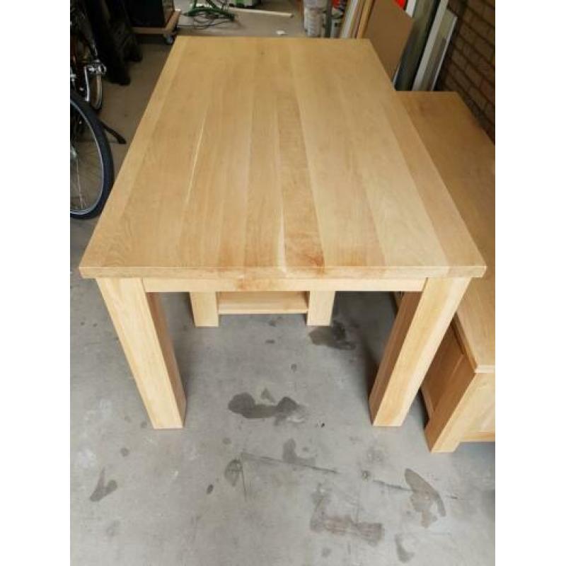 Massief onbehandeld eiken tafel