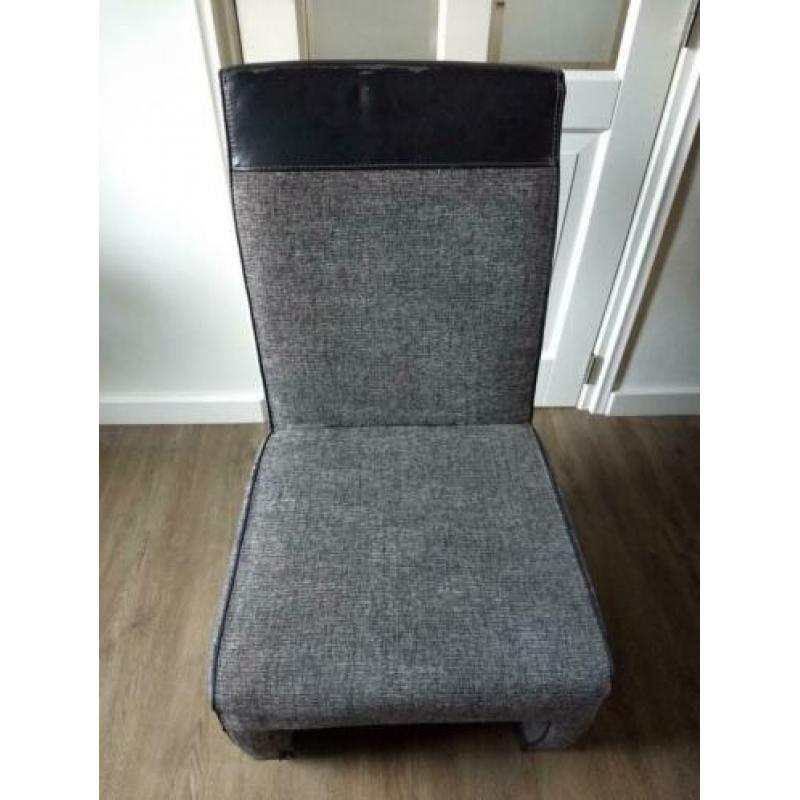 Eetkamerstoelen op wieltjes