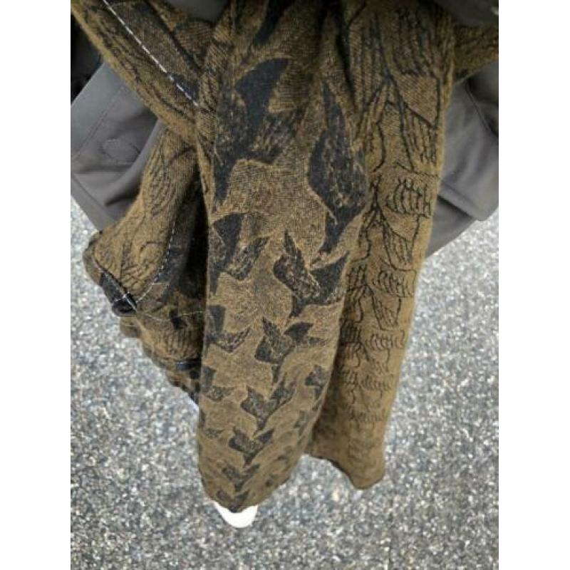 Artipoppe natural Two Birds dyed green and black maat 5