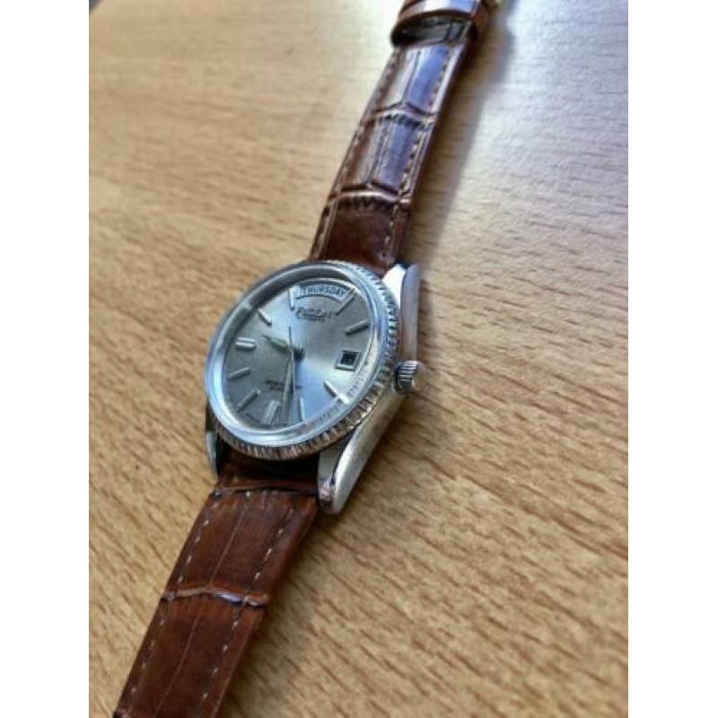 Ricoh Day Date automatic 21 Jewels daydate flutted bezel