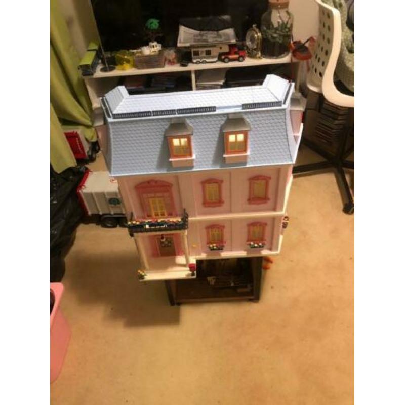 te koop aangeboden playmobil poppenhuis