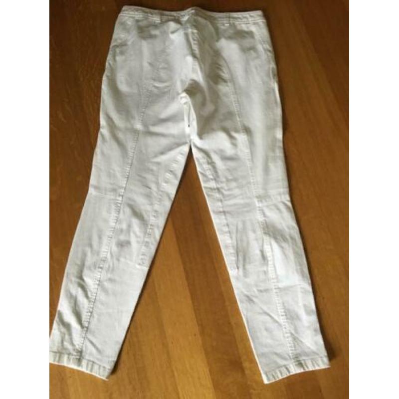 Witte broek