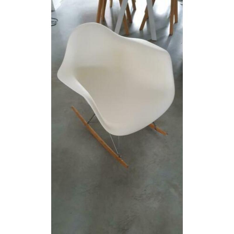 Eames RAR schommelstoel (imitatie)