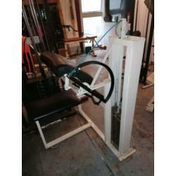 Biceps machine