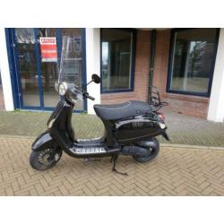 Model Vespa look 45km