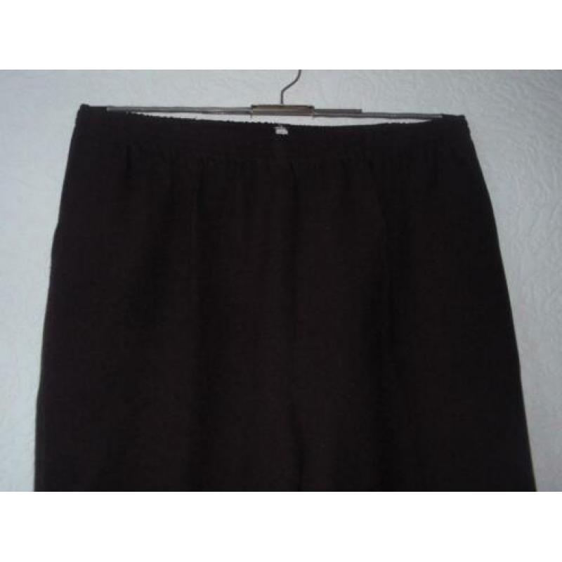 Maat 40 - ocean club - bruine broek