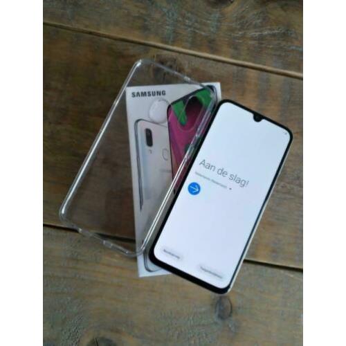 Samsung A40 wit