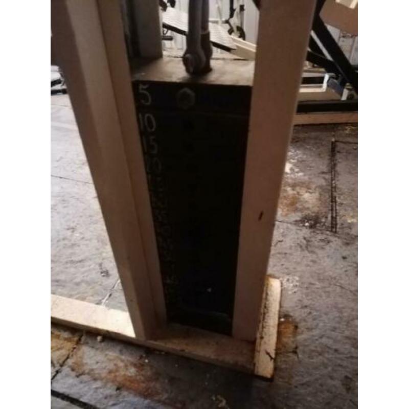 Biceps machine