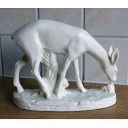 Hertenbeeld wit plateel? oud beeldje hert vintage
