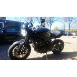 Speed triple 2010 metallic zwart!!