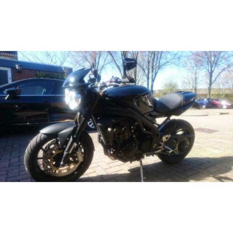 Speed triple 2010 metallic zwart!!