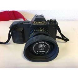 Nieuwstaat Canon T50 met Tokina 70-210 mm lens, flitser, tas