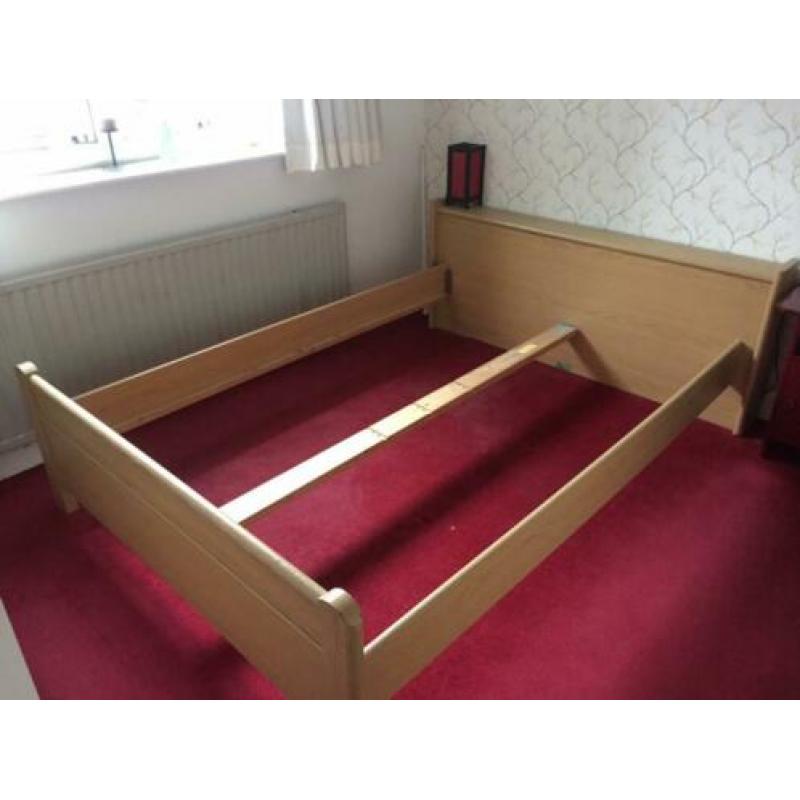 Bedframe hout