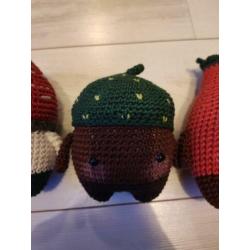 Hand gehaakte poppetjes, paddestoel, eikeltjes, radijsjes