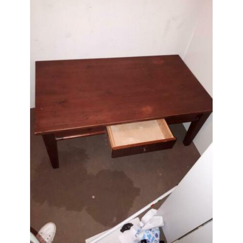 ronde en rechthoekige salontafel