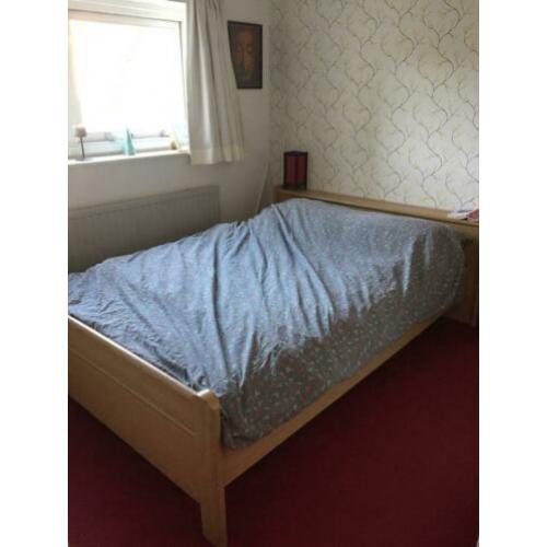 Bedframe hout