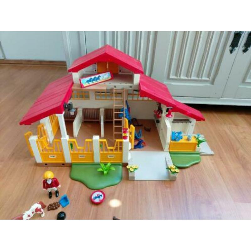 Paardenmanege Playmobil met veel extra's