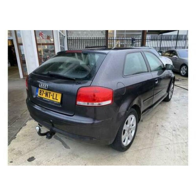 Audi A3 1.6 FSI Ambiente Pro Line