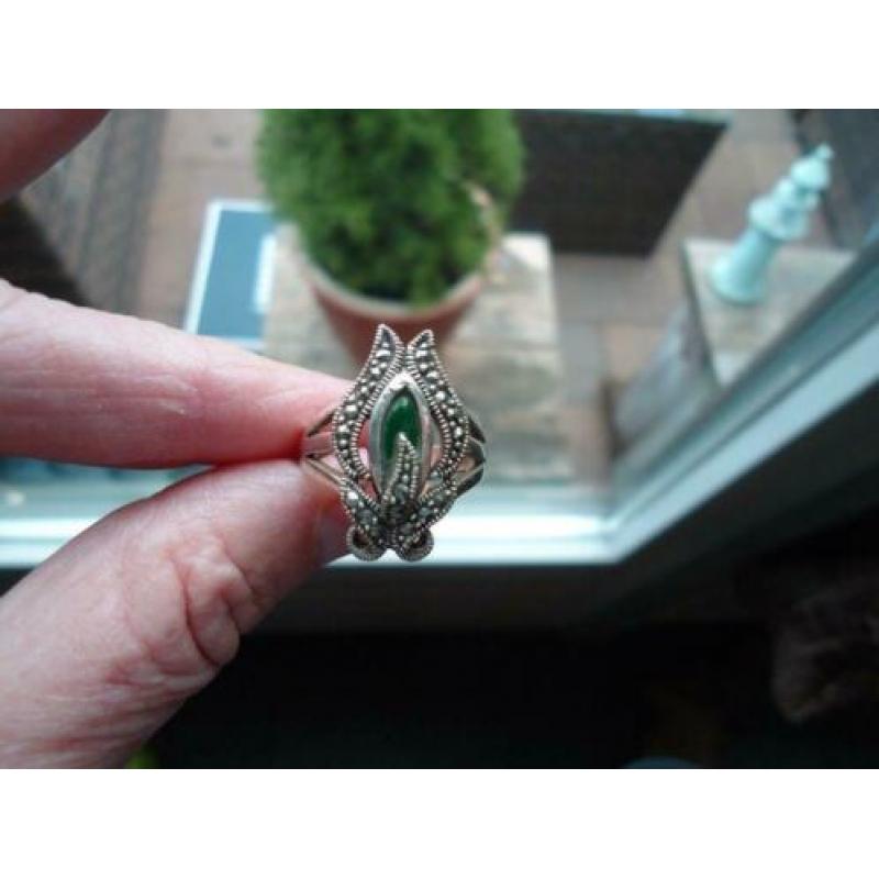 echt zilveren sierlijke ring met markesiet en onix maat 18,5