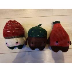 Hand gehaakte poppetjes, paddestoel, eikeltjes, radijsjes