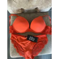 Lingerie set rood After Eden