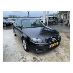 Audi A3 1.6 FSI Ambiente Pro Line