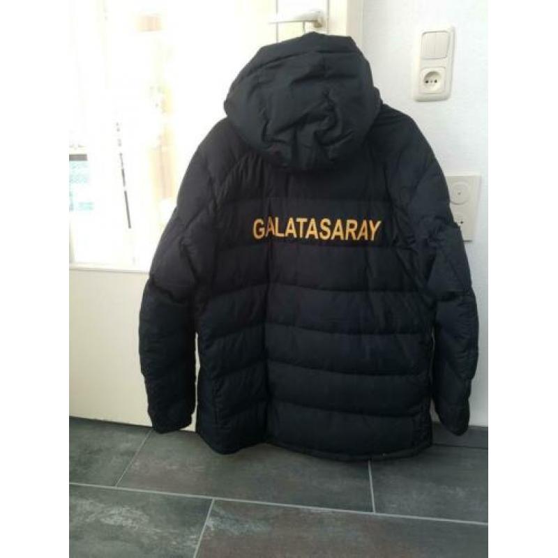 Nieuw %100 orgineel GALATASARAY jas vest, lezen?