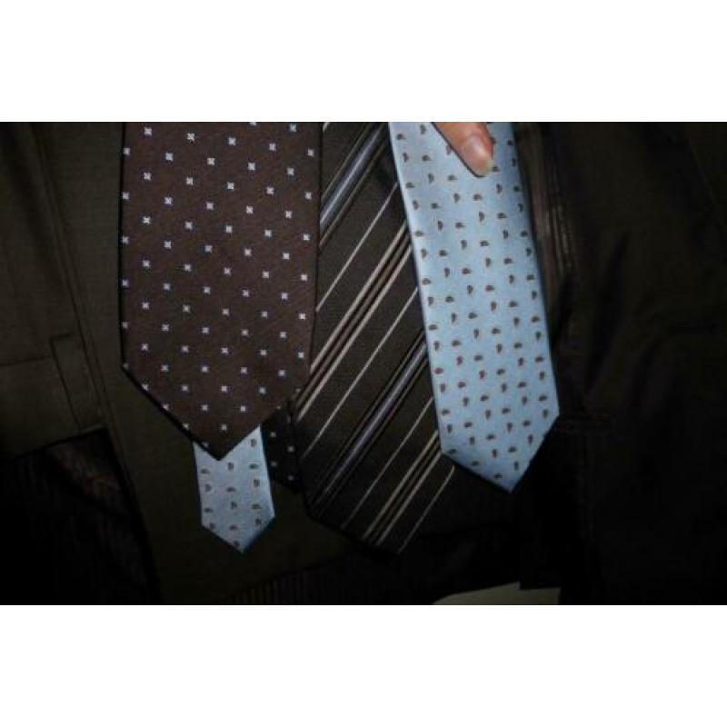 McGregor bruin / grijzig kostuum met 3 stropdassen 27 51802
