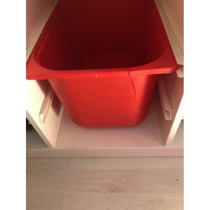 Trofast Ikea kasten met bakken