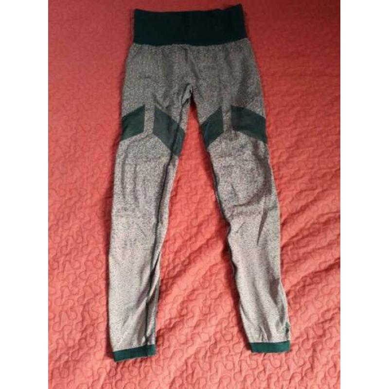 Adidas leggings maat M