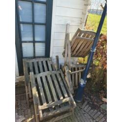 GRATIS, tafel plus stoelen ophalen. Opknapwerk