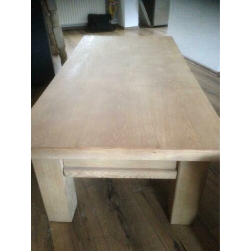blank eiken salon tafel
