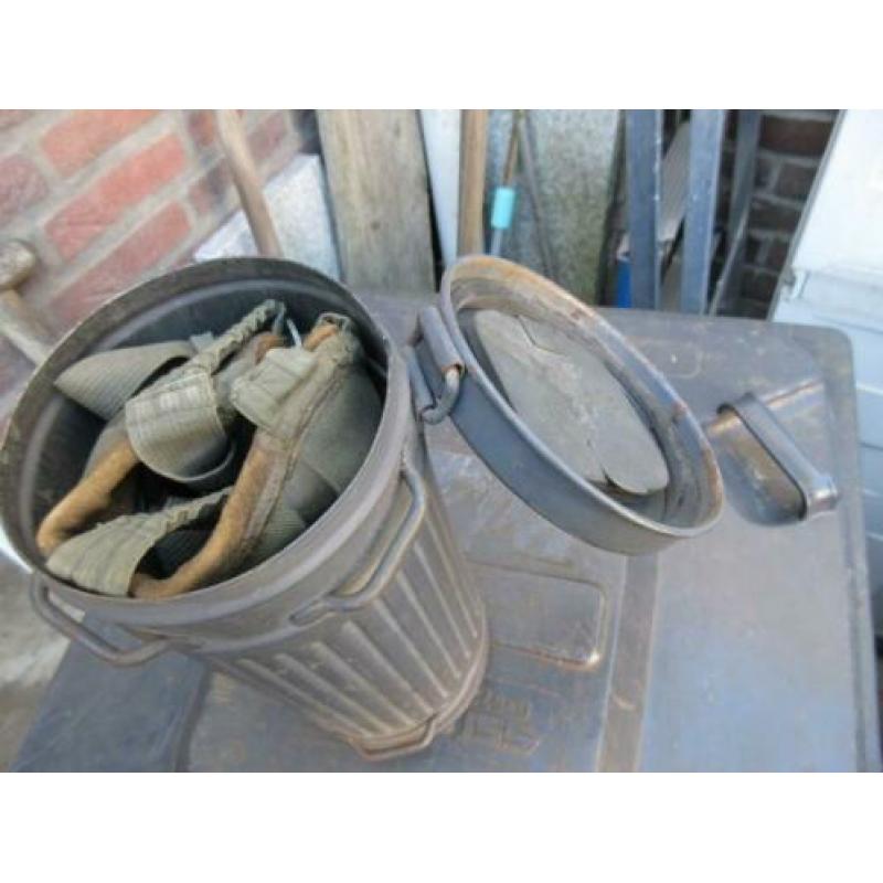 Gasmasker , met blik , blauw van kleur. Luftwaffe 1944 !!!