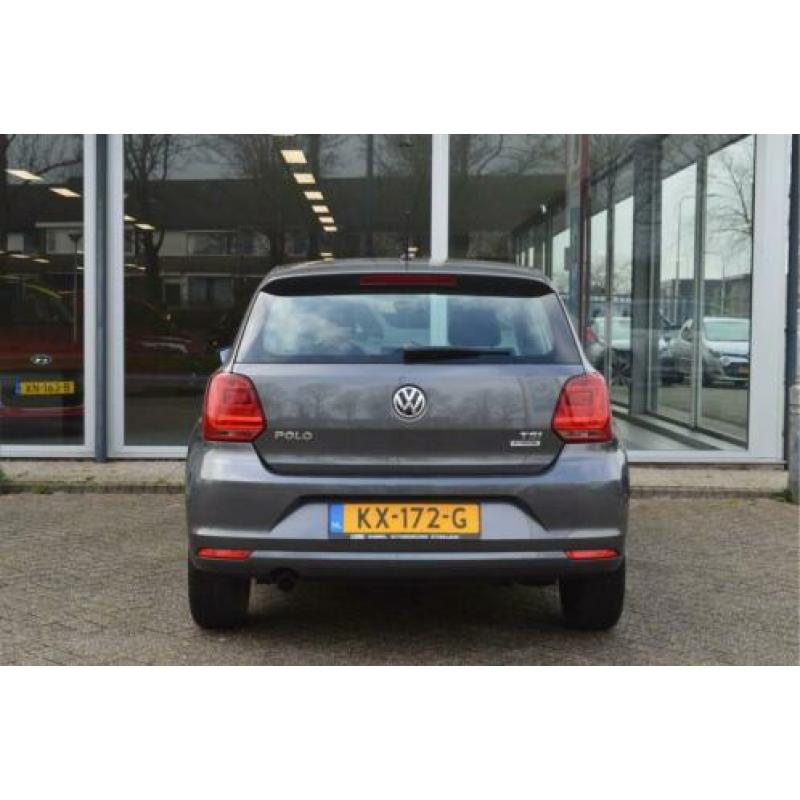Volkswagen Polo 1.2 TSI Comfortline Connected Series - 2 jaa