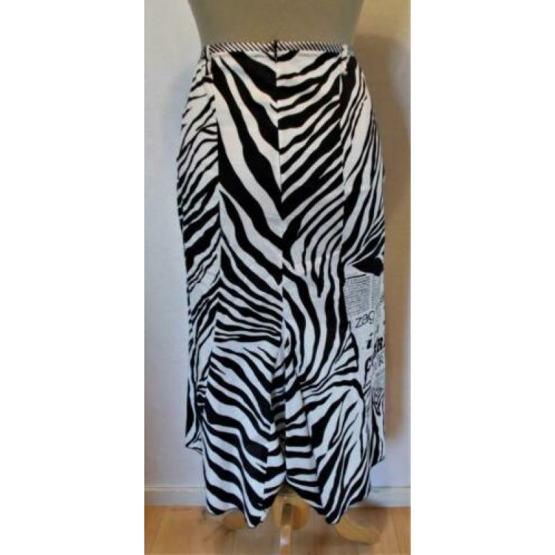Mooie zwart/witte print rok van Blacky Dress (Berlin)! 40