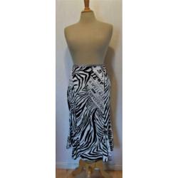 Mooie zwart/witte print rok van Blacky Dress (Berlin)! 40