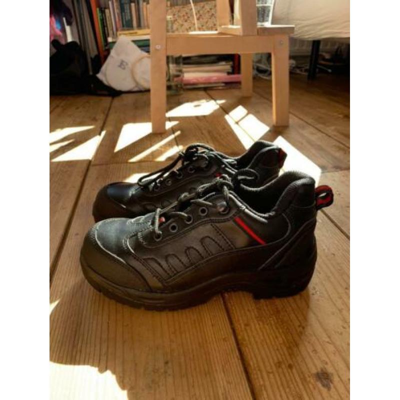 Slipbuster Werkschoen Sportief Model - maat 37