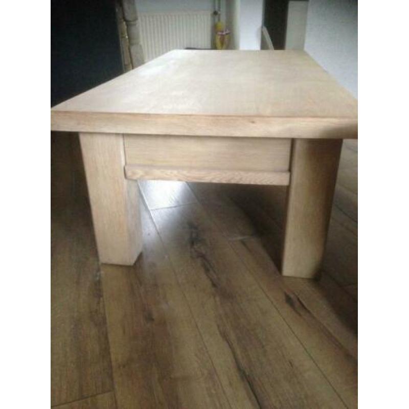 blank eiken salon tafel