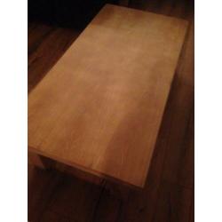 blank eiken salon tafel