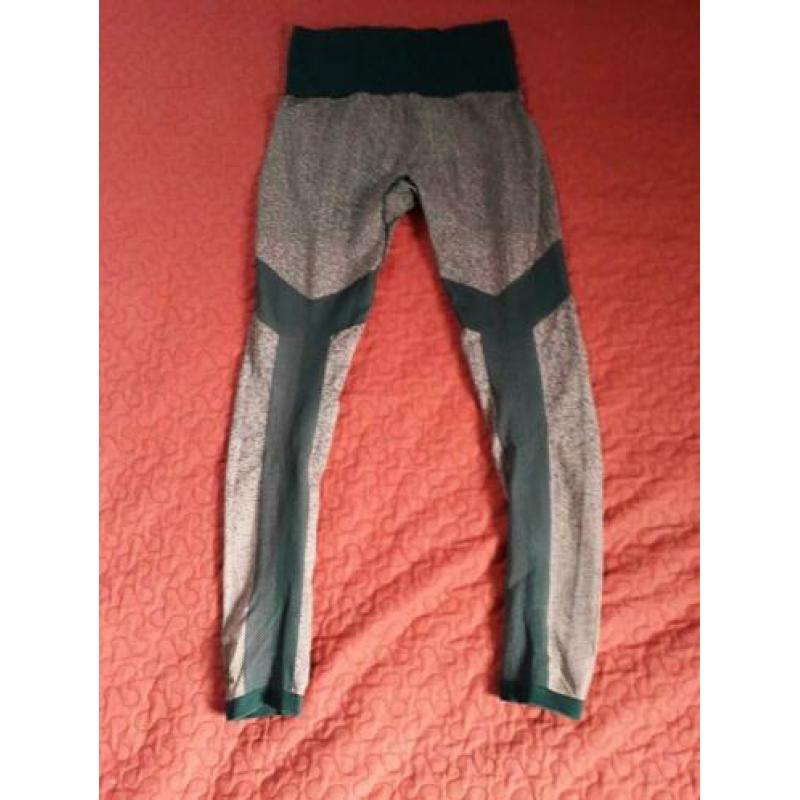 Adidas leggings maat M