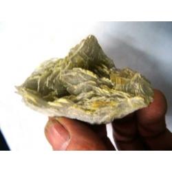 8 Ruwe clusters, diverse mineralen