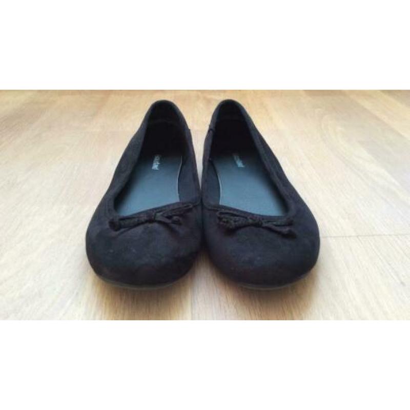 Suède ballerina’s maat 35