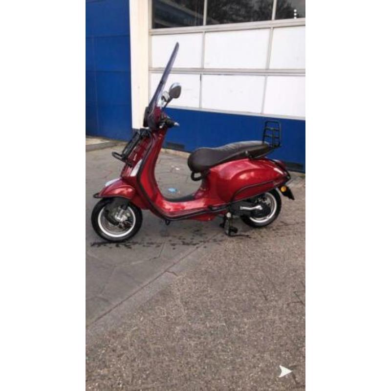 Vespa primavera / sprint