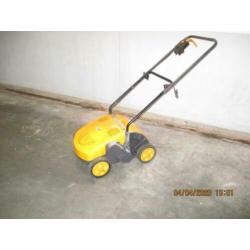Stiga verticuteermachine.