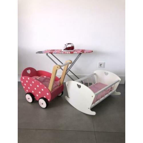 Houten Poppenwagen Janod, wiegje, strijkplank