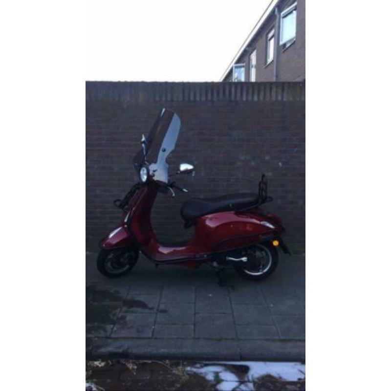 Vespa primavera / sprint