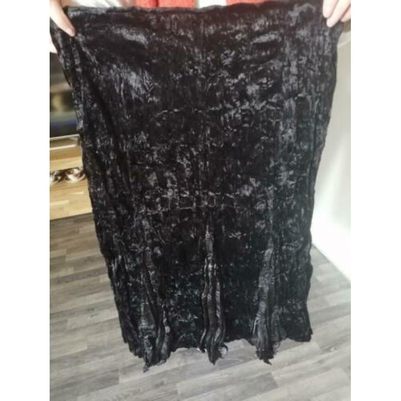 Gothic velvet rok