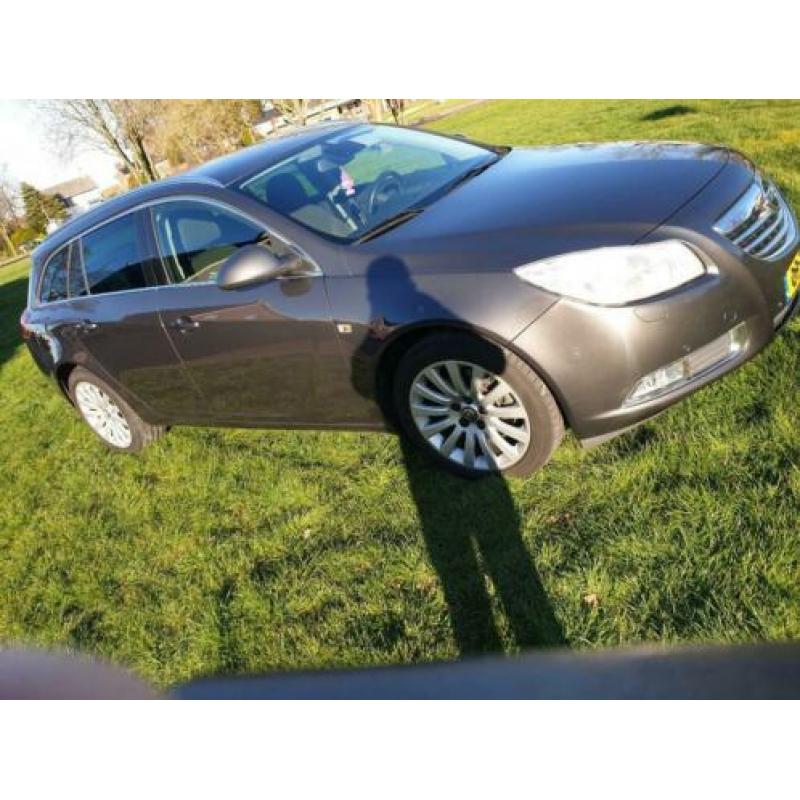 Opel Insignia 2.0 Cdti 118KW Sports Tourer AUT 2011 Grijs